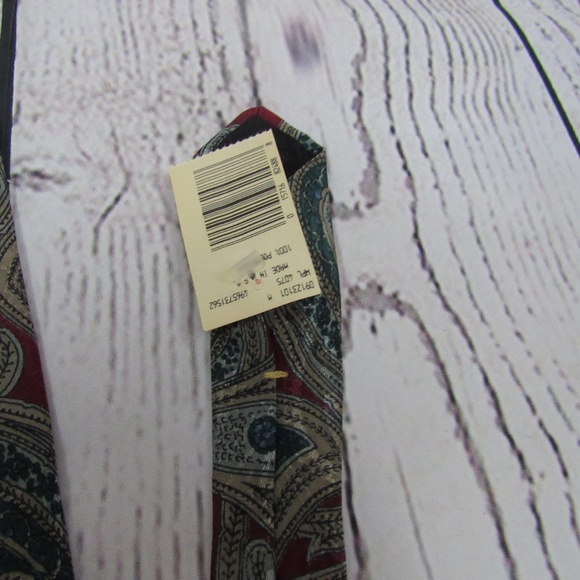 Oscar de la Renta NWT VINTAGE red paisley tie - Picture 4 of 5